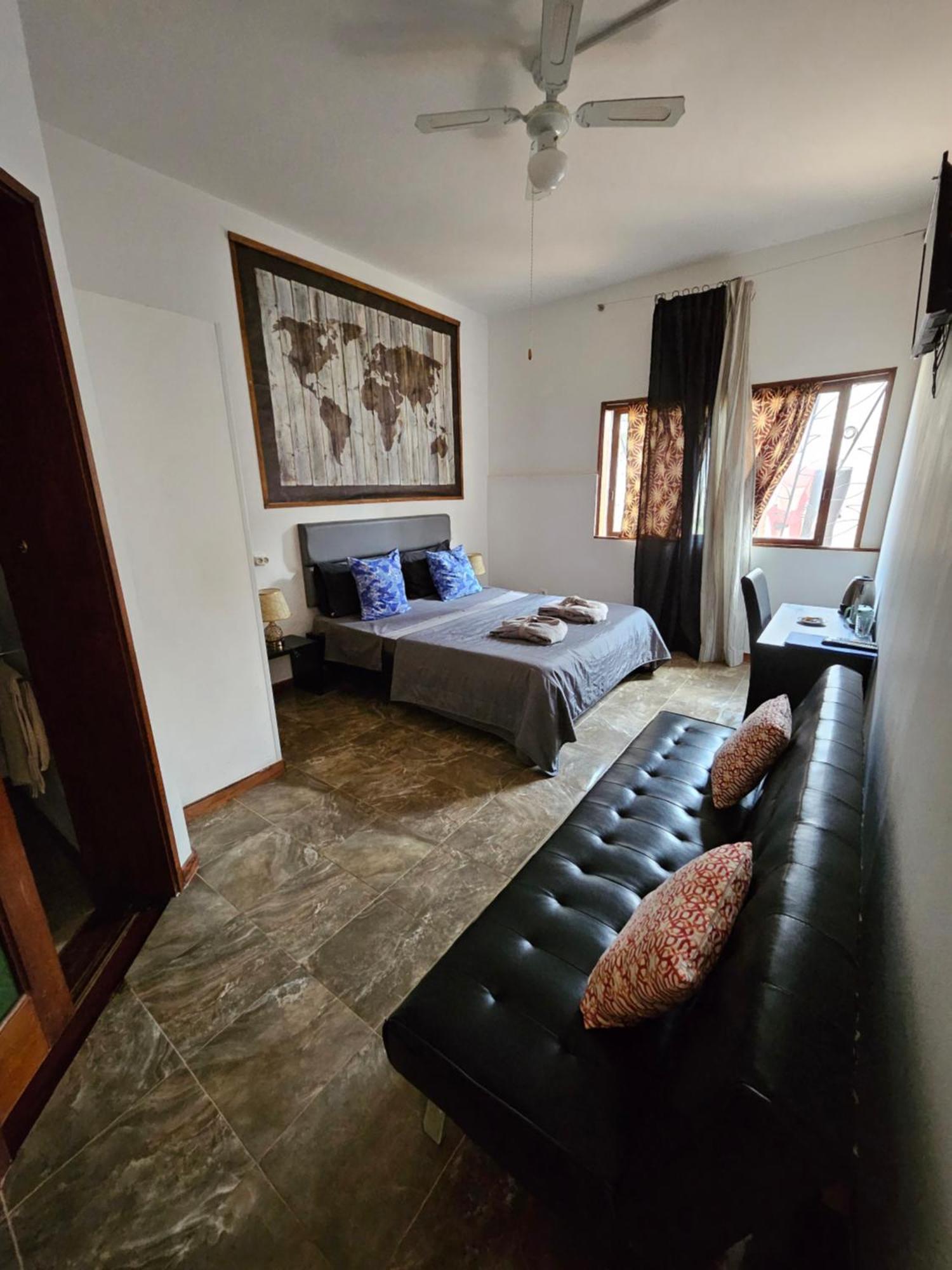 Blue Eagle Guesthouse - Casa De Hospedes 圣玛丽亚 外观 照片